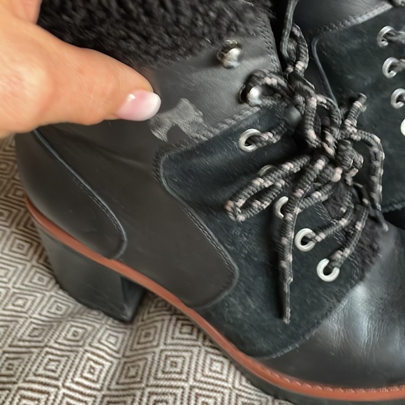 Naturalizer Booties - Picture 7 of 8